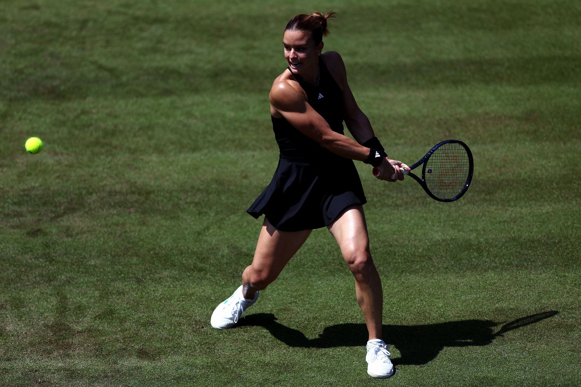 Maria Sakkari hits a backhand at Bad Homburg | Image Source: Getty
